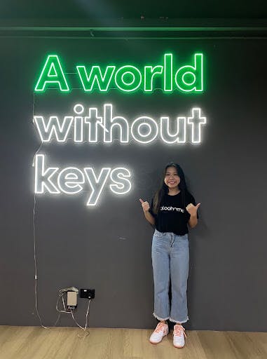 World without keys & Winnie